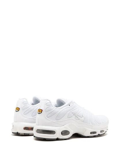 NIKE AIR MAX PLUS "TRIPLE WHITE"