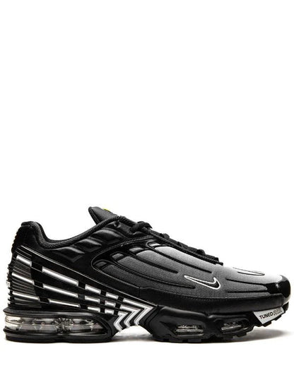 NIKE AIR MAX PLUS 3 "BLACK/WHITE