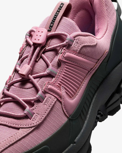 NIKE ZOOM VOMERO ROAM PINK SNEAKER